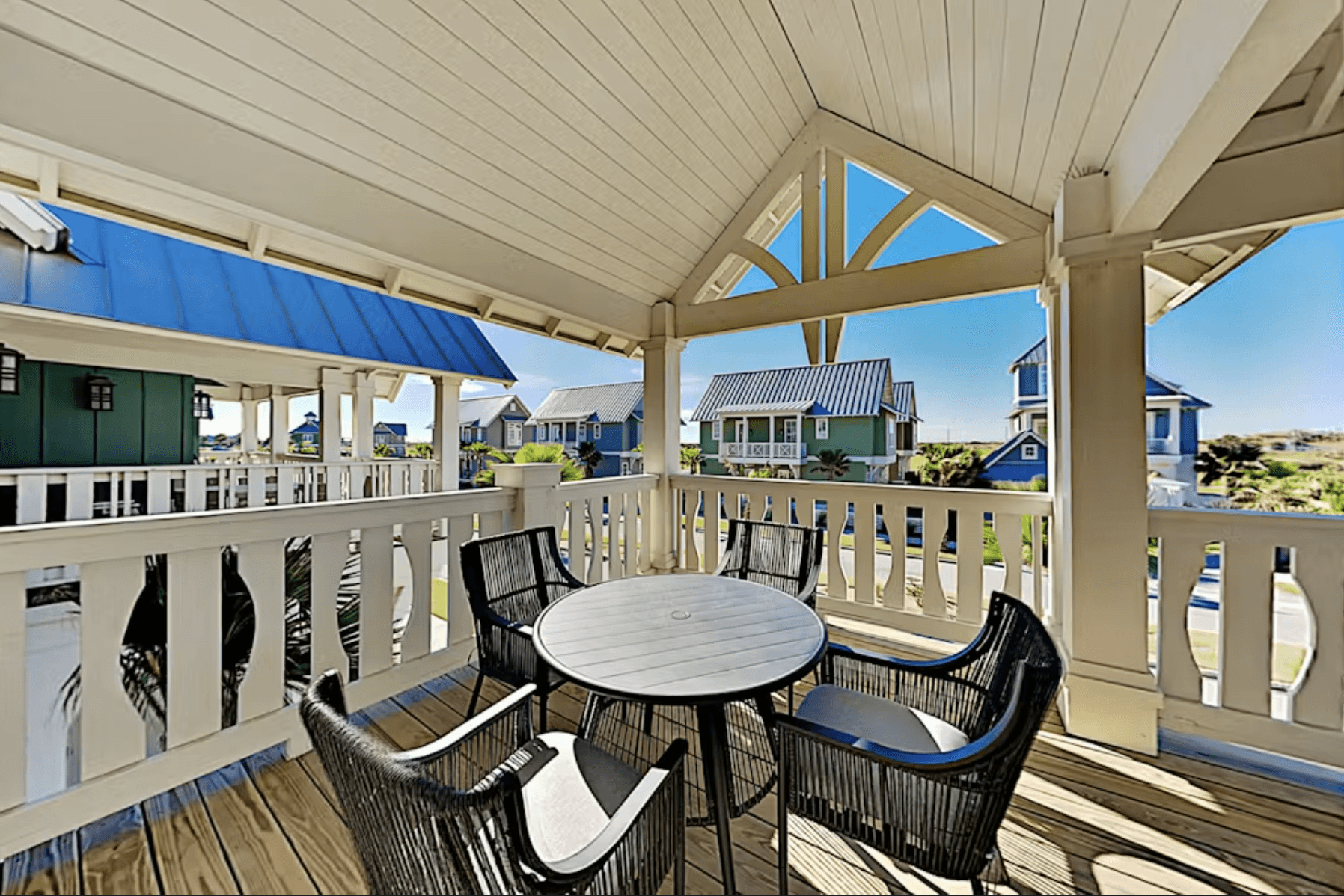 Sleek Beach Home - Image 5