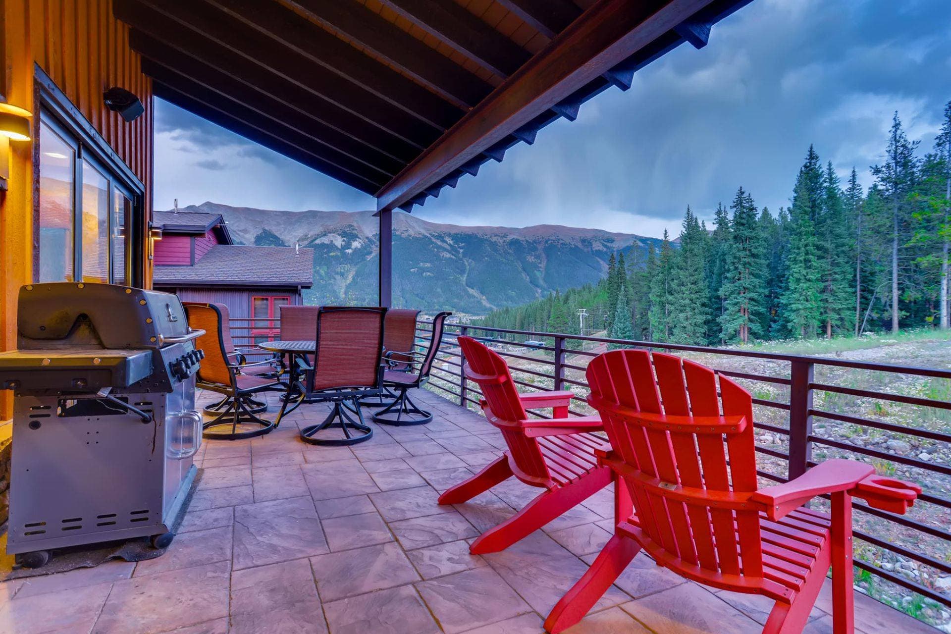 Warming Hut - Image 44