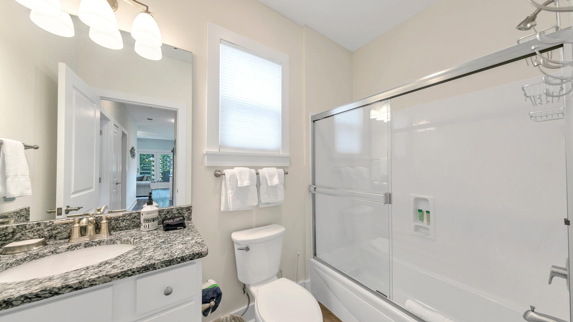 Blue Lake Home - Image 11