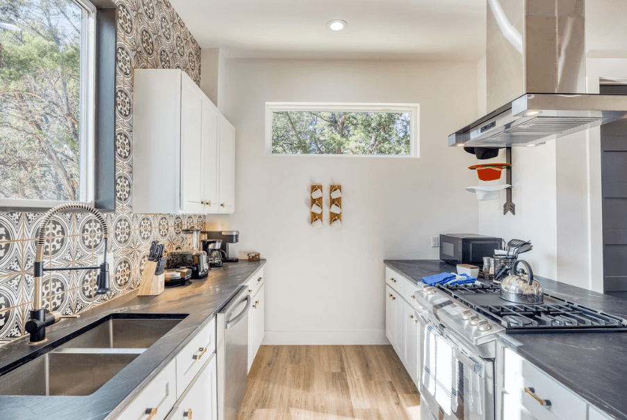 Maverick Place - Image 13