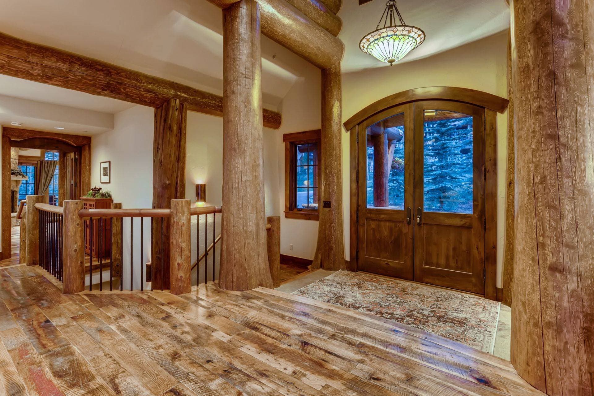 Ski Hi Lodge - Image 4