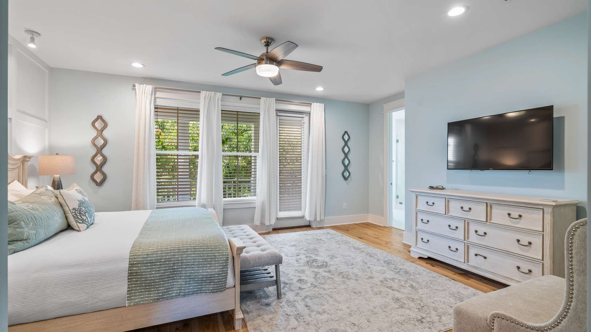 Barefoot Haven - Image 35