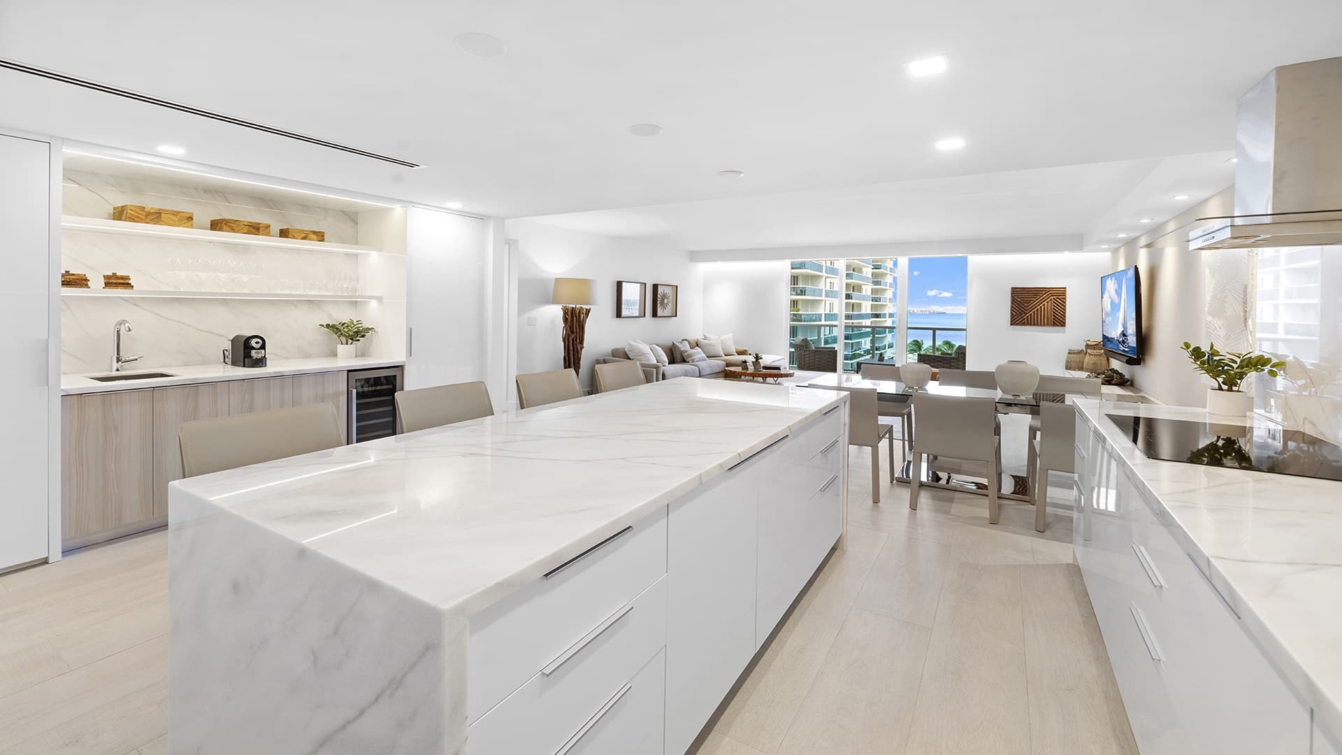 Roney Palace Residence #641 - Image 6