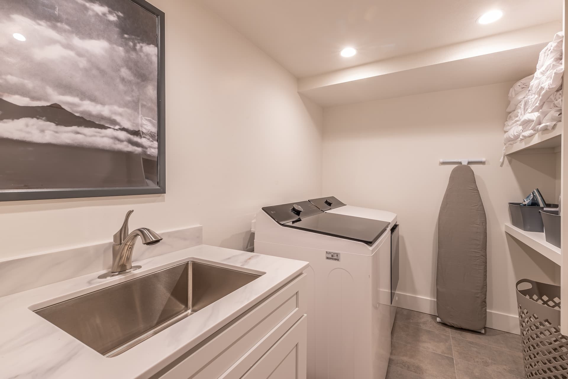 Lone Mountain Lookout - Image 34