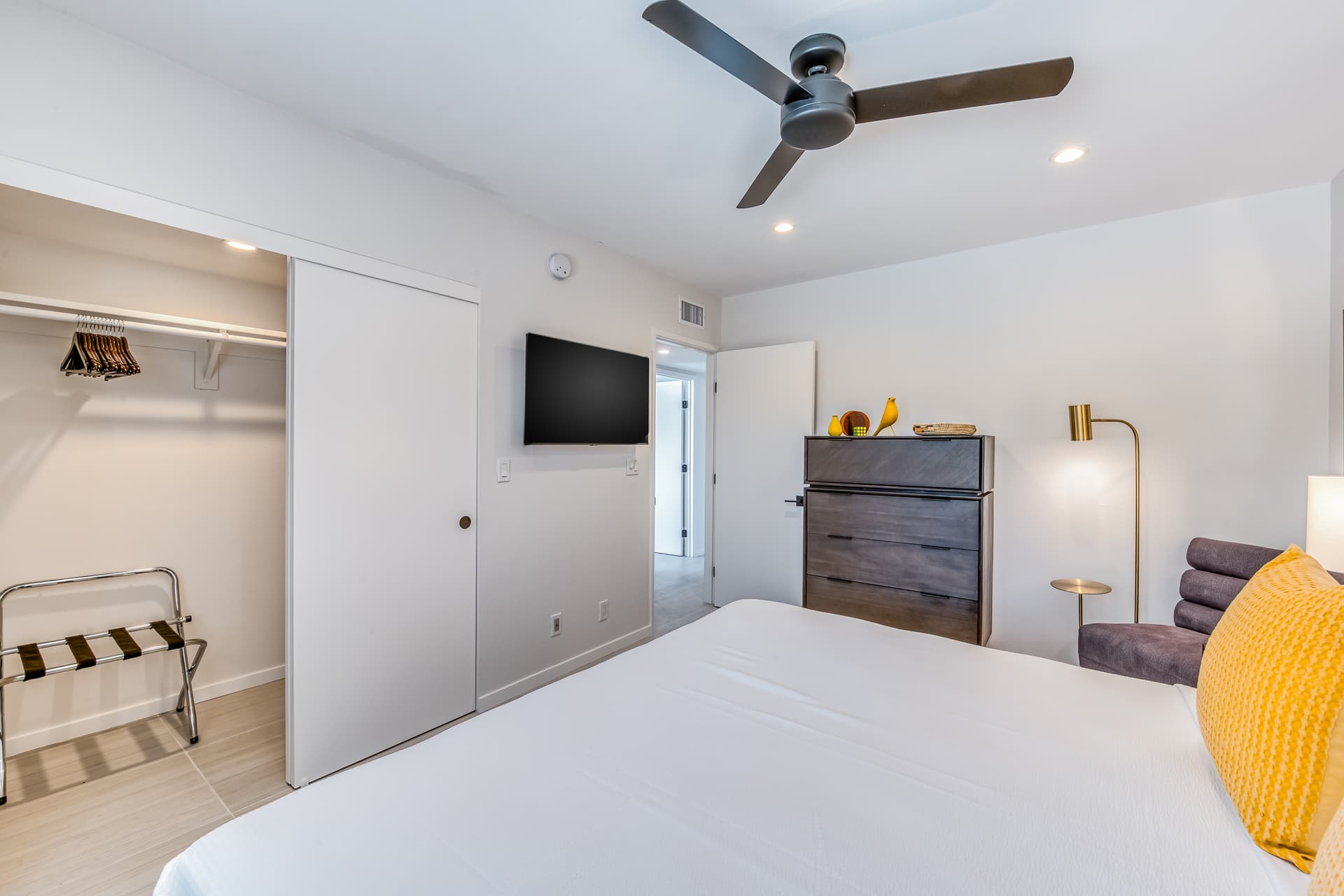 Sun and Games House - Image 20