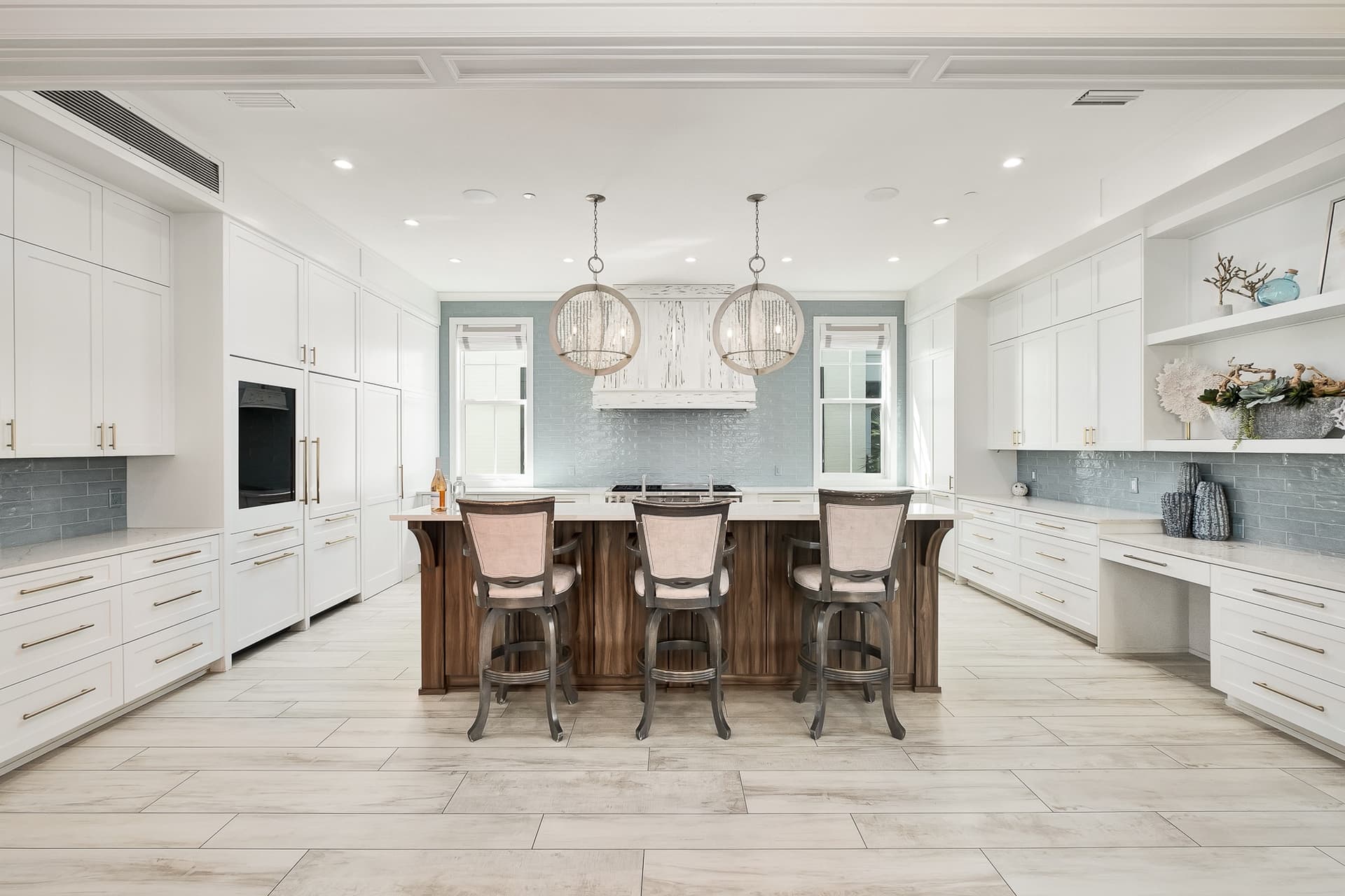 Oasis at Park Row Manor - Image 5