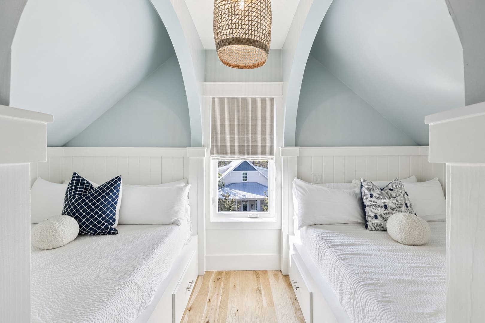 Anna Blue - Image 37