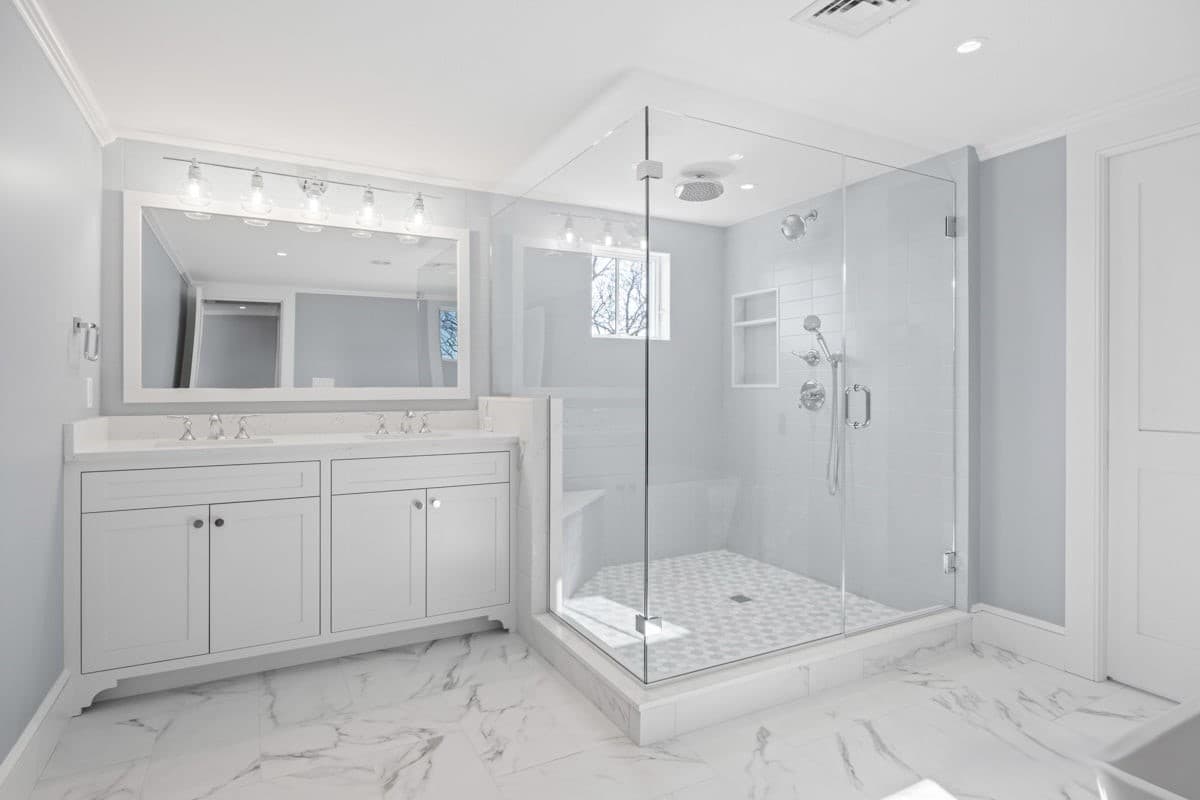 Strong Island Manse - Image 47