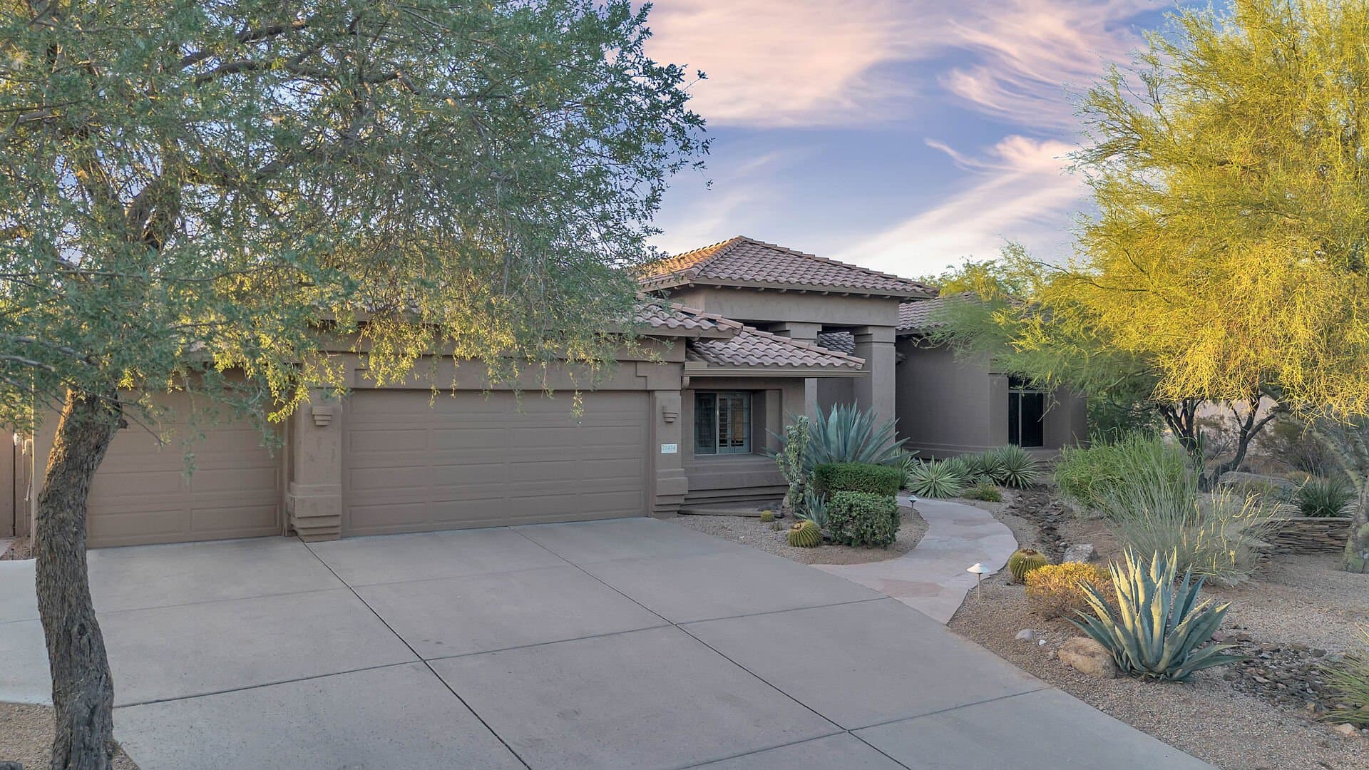 Scottsdale Redbird - Image 50