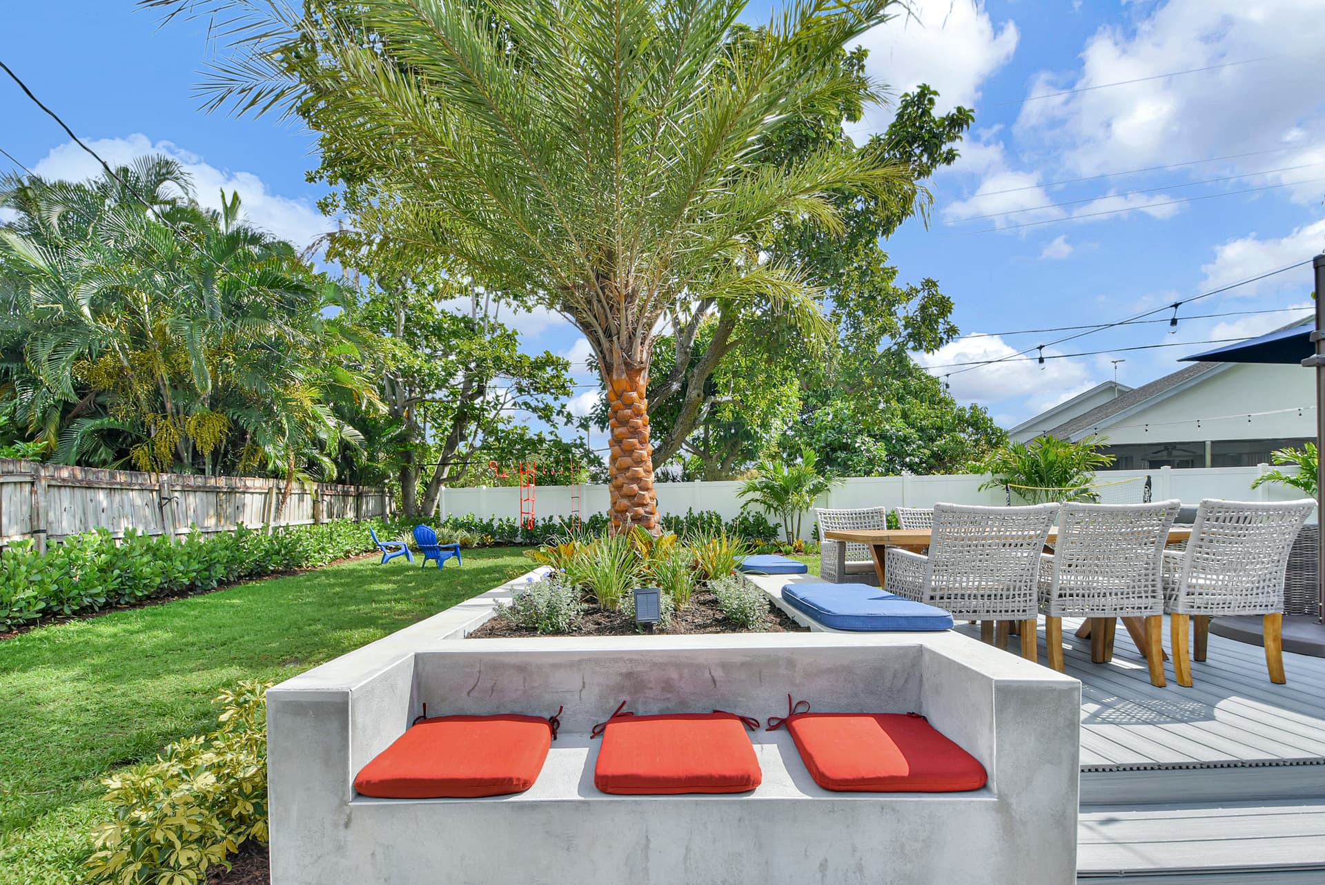 Bluebird House - Image 52