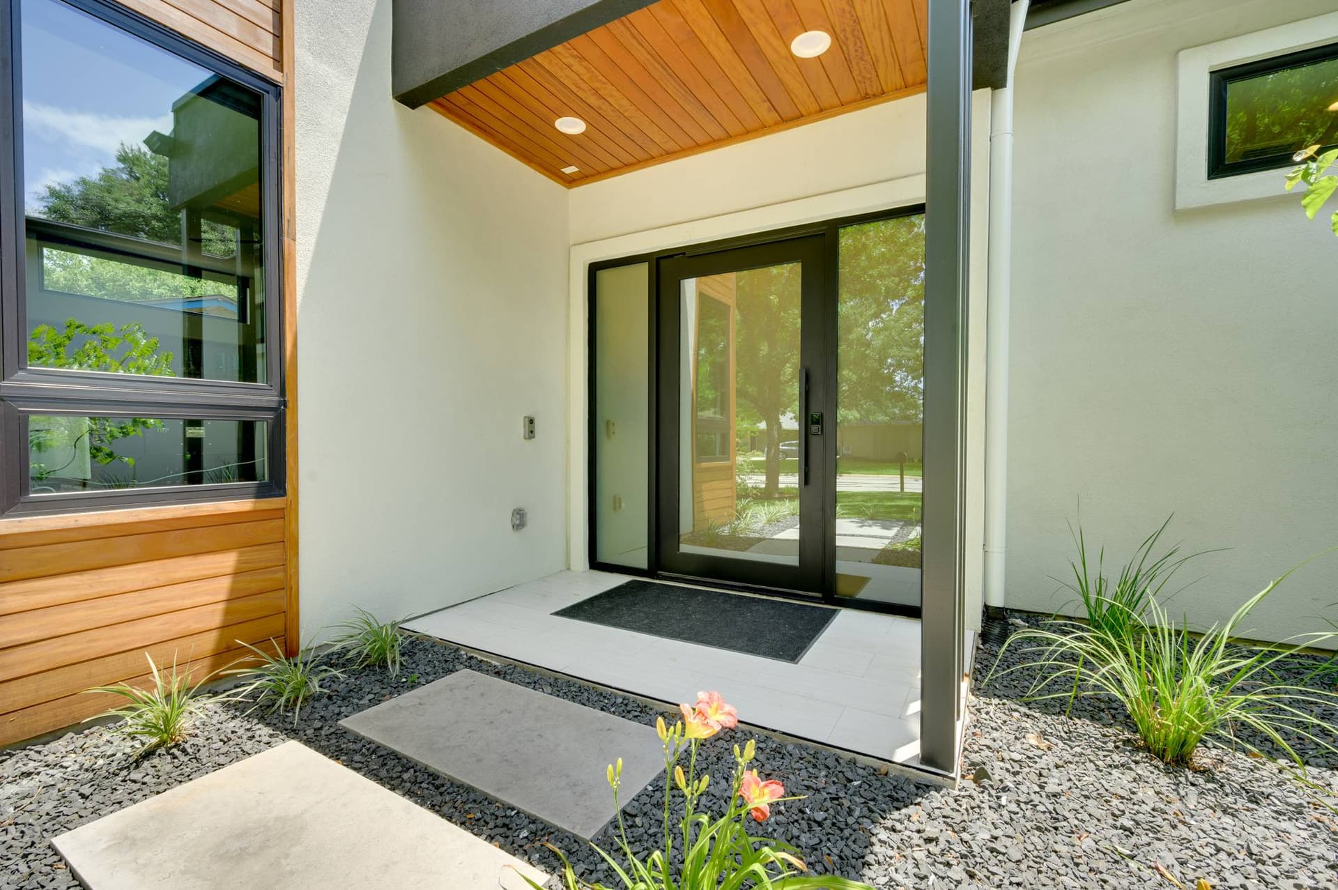 Austin Bella - Image 4