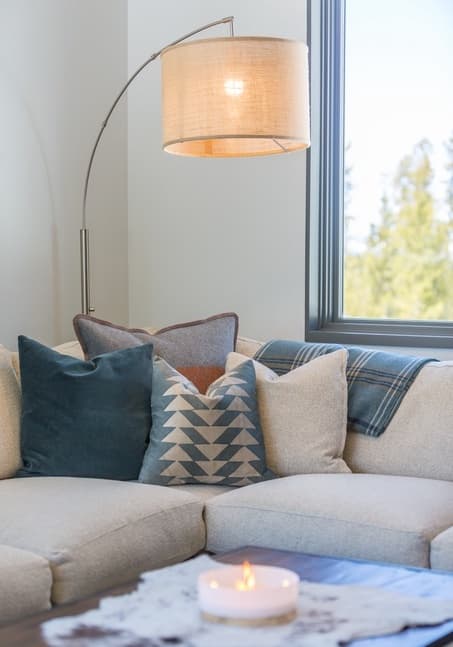 Lake Cabin #11 - Image 5