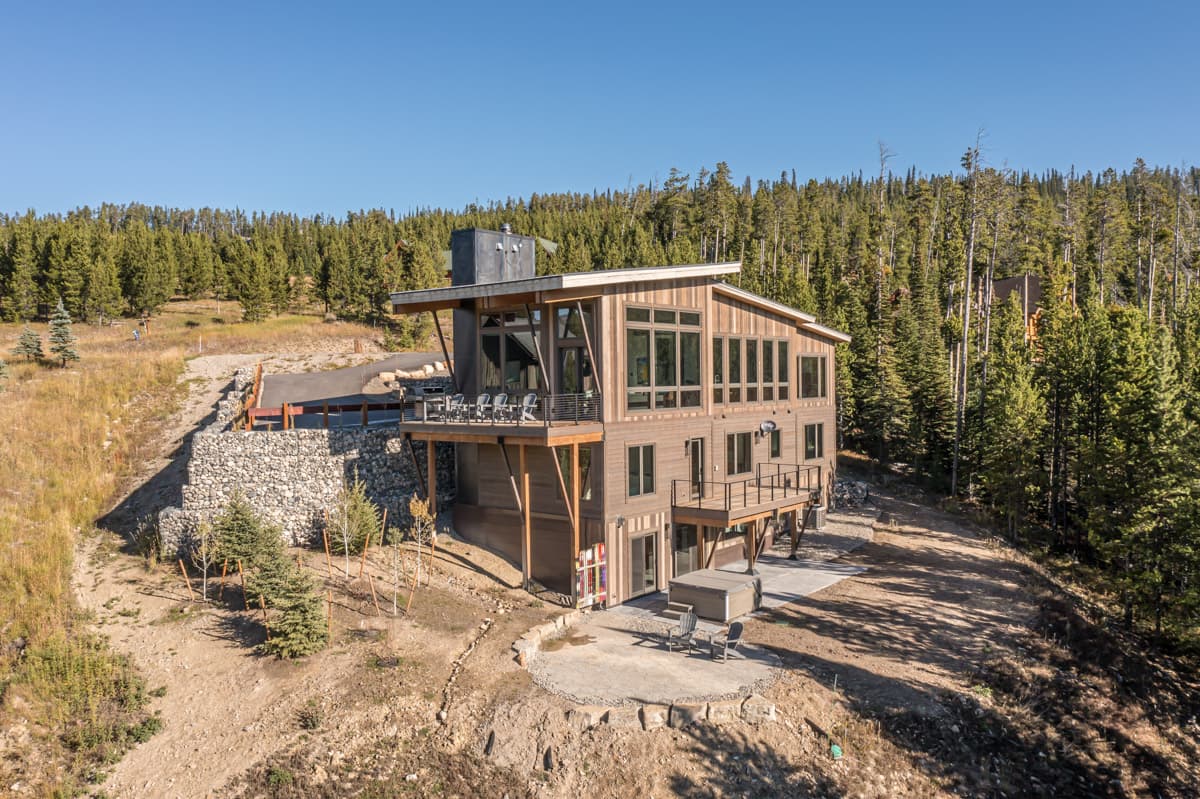 Powder Seeker Lodge - Image 1