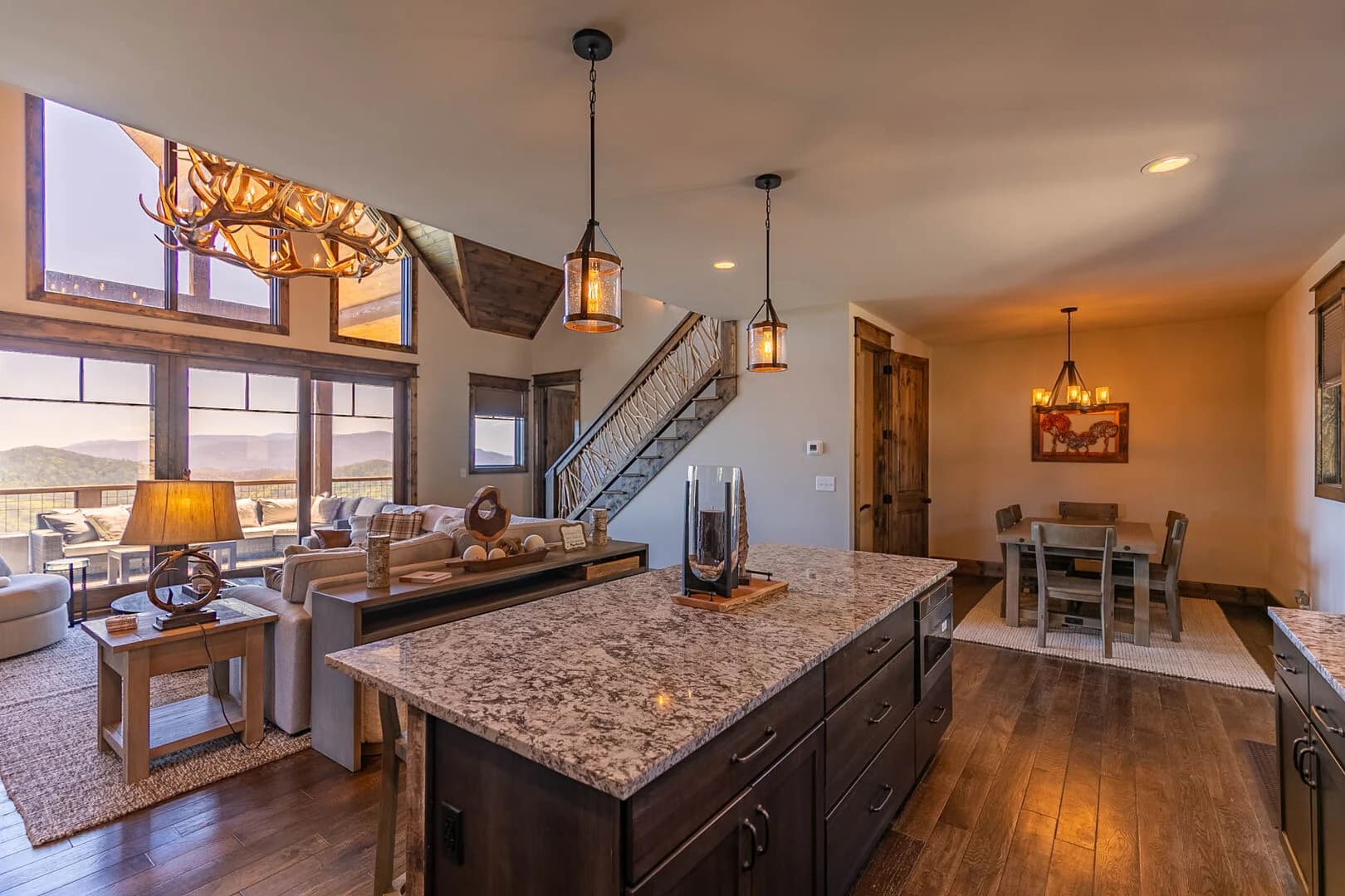 Bear Haven Hideaway - Image 5