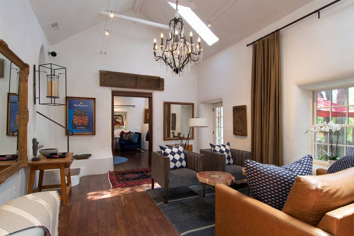 Palace Hillside - Image 7