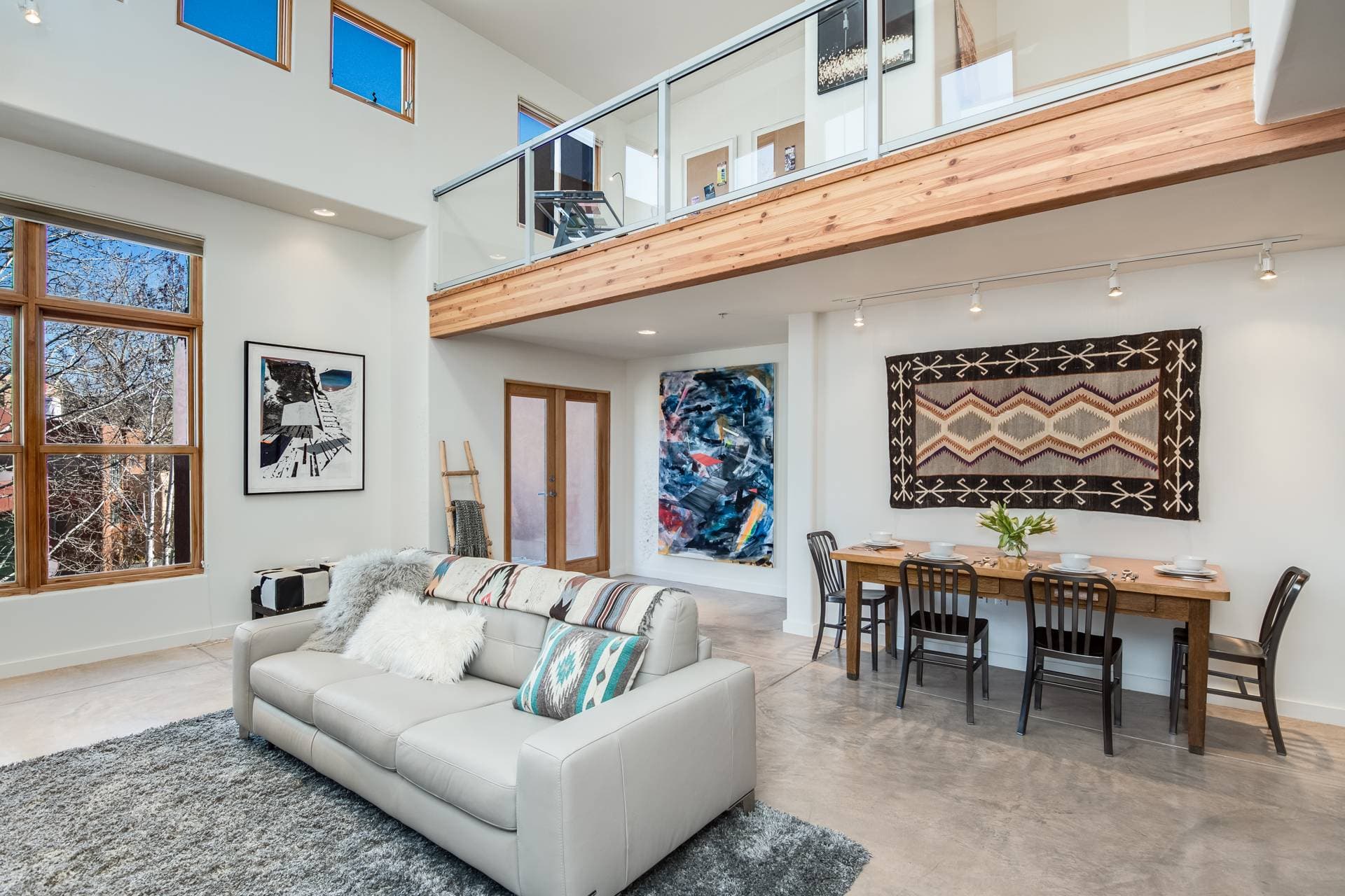 Eye Candy Loft - Image 2