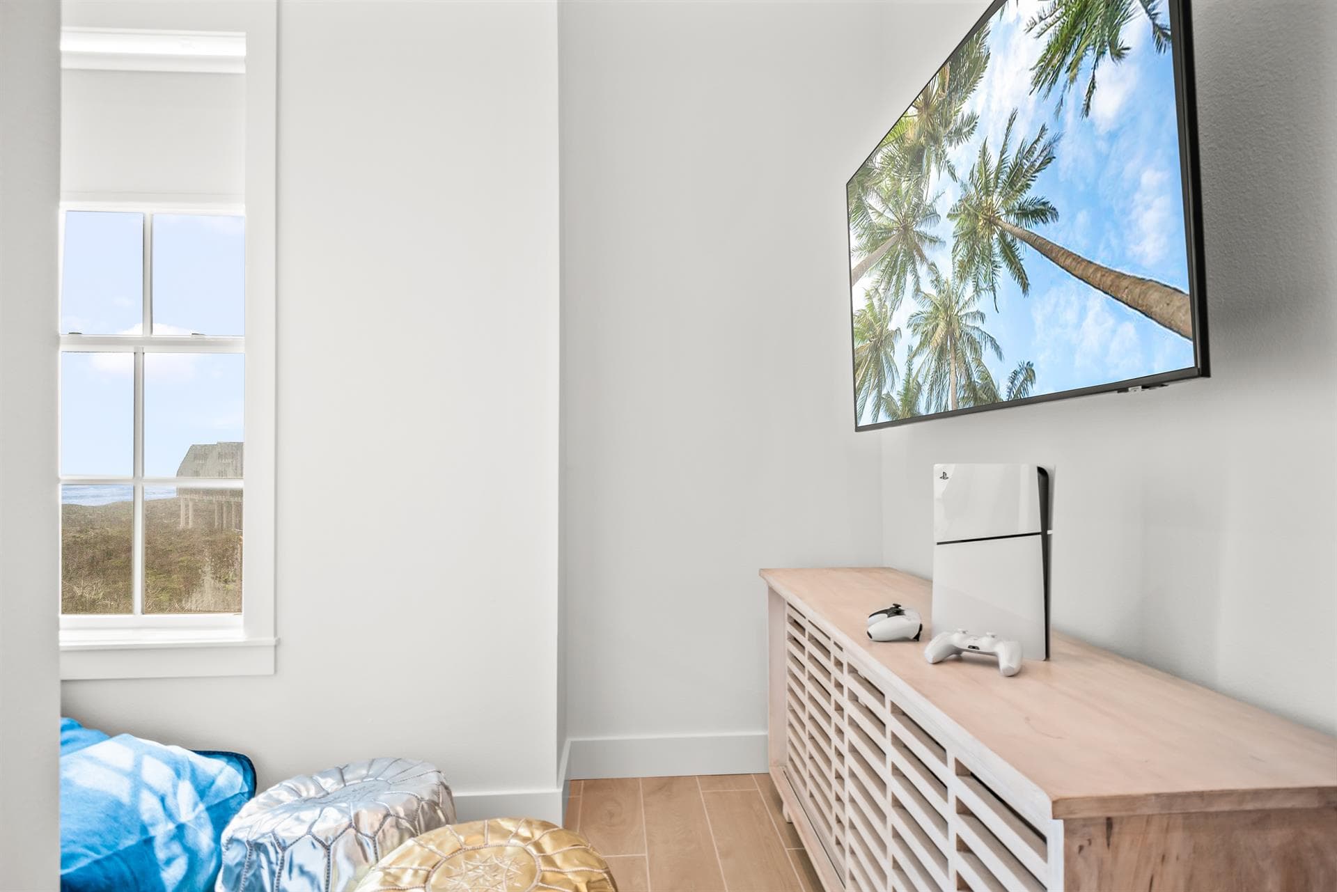 Holiday House - Image 26