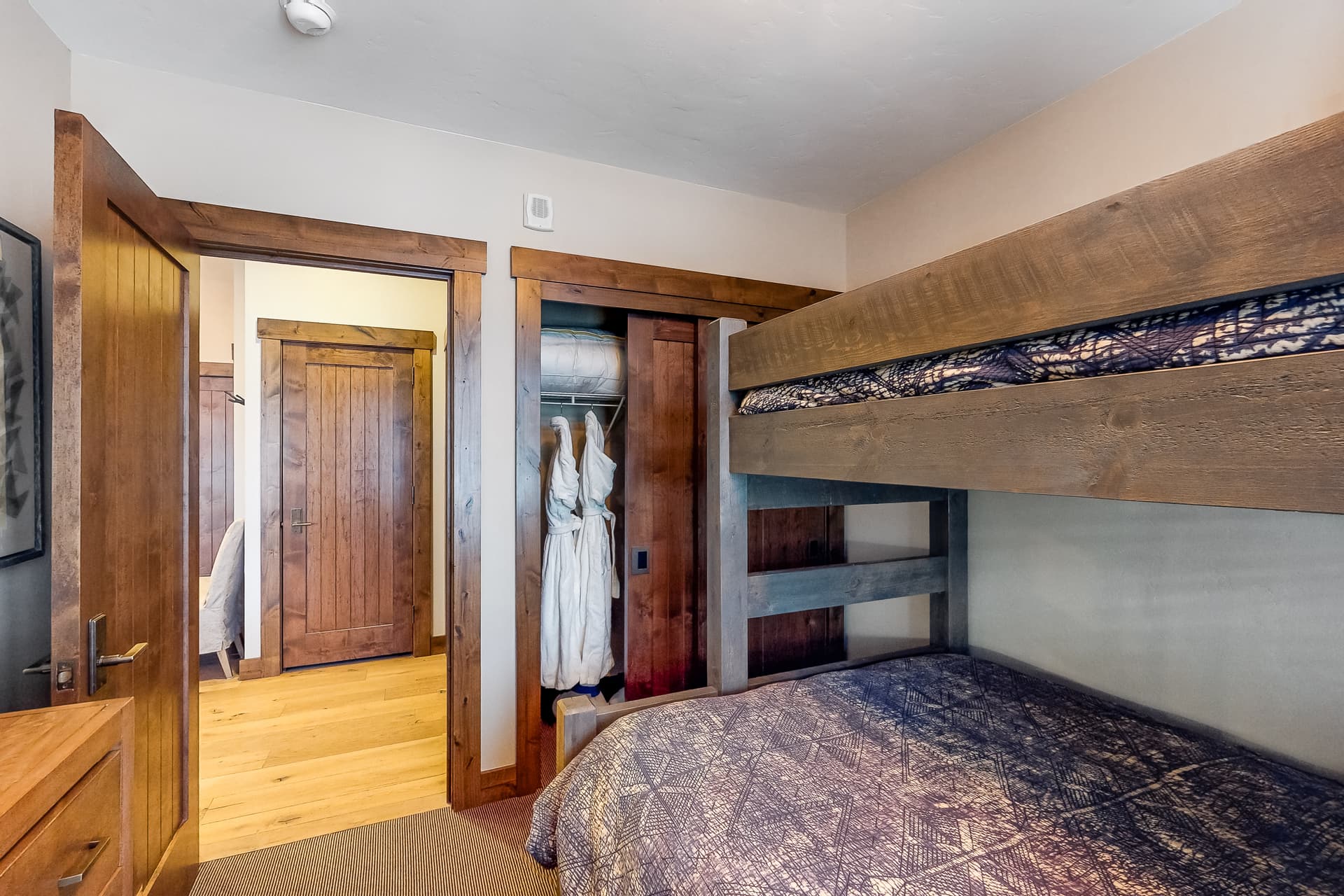 Water 6404 Home - Image 5