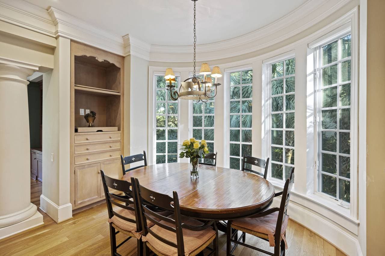 Yellow Throat Lane - Image 14