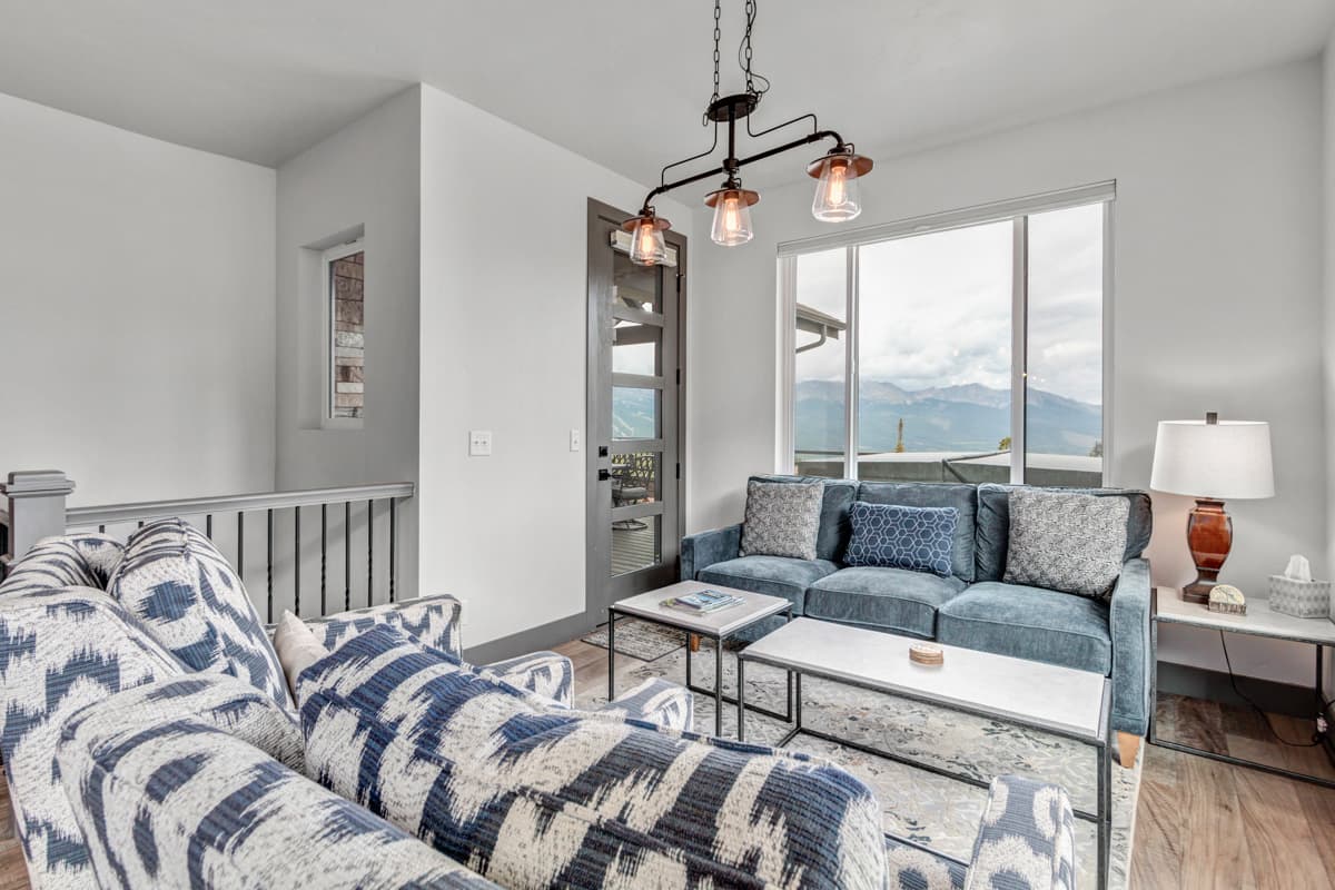 Mountain Vista Retreat - Image 9