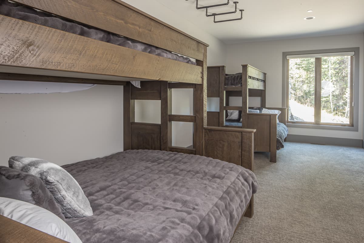 Powder Seeker Lodge - Image 25