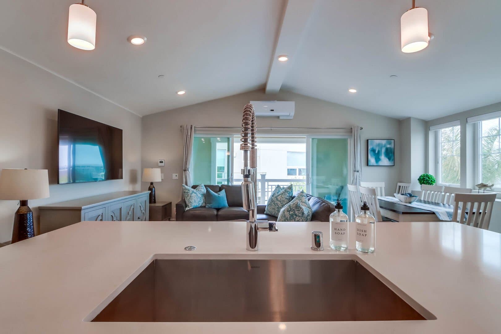 Bay Dream - Image 15