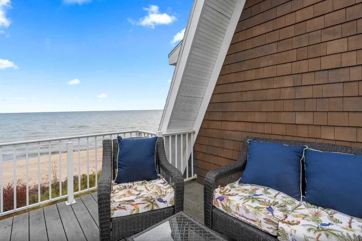 Goettelman's Lake House - Image 60