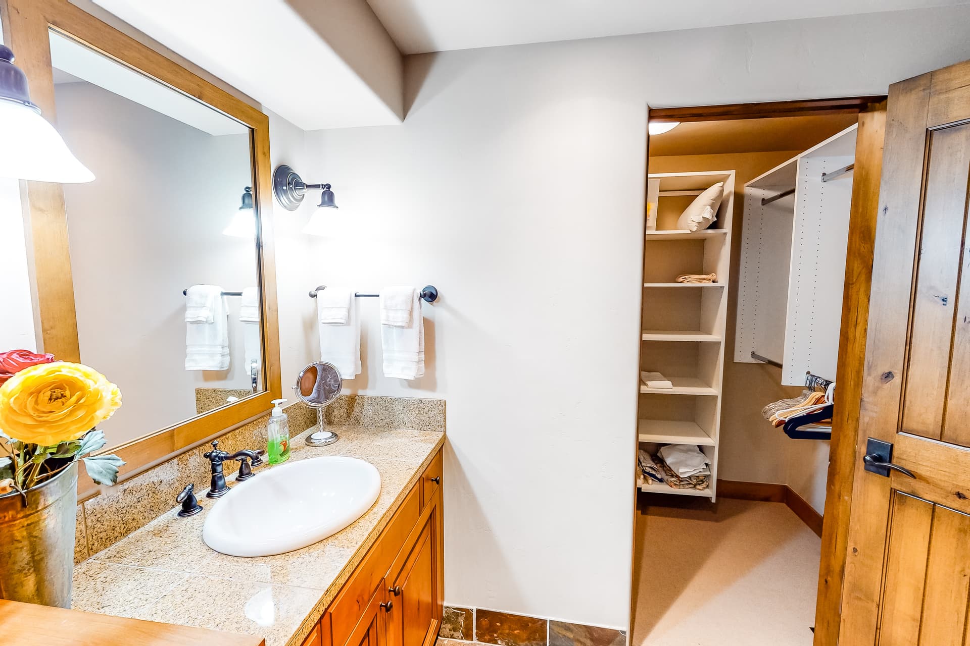 Luxury Mountain Townhome - Image 10