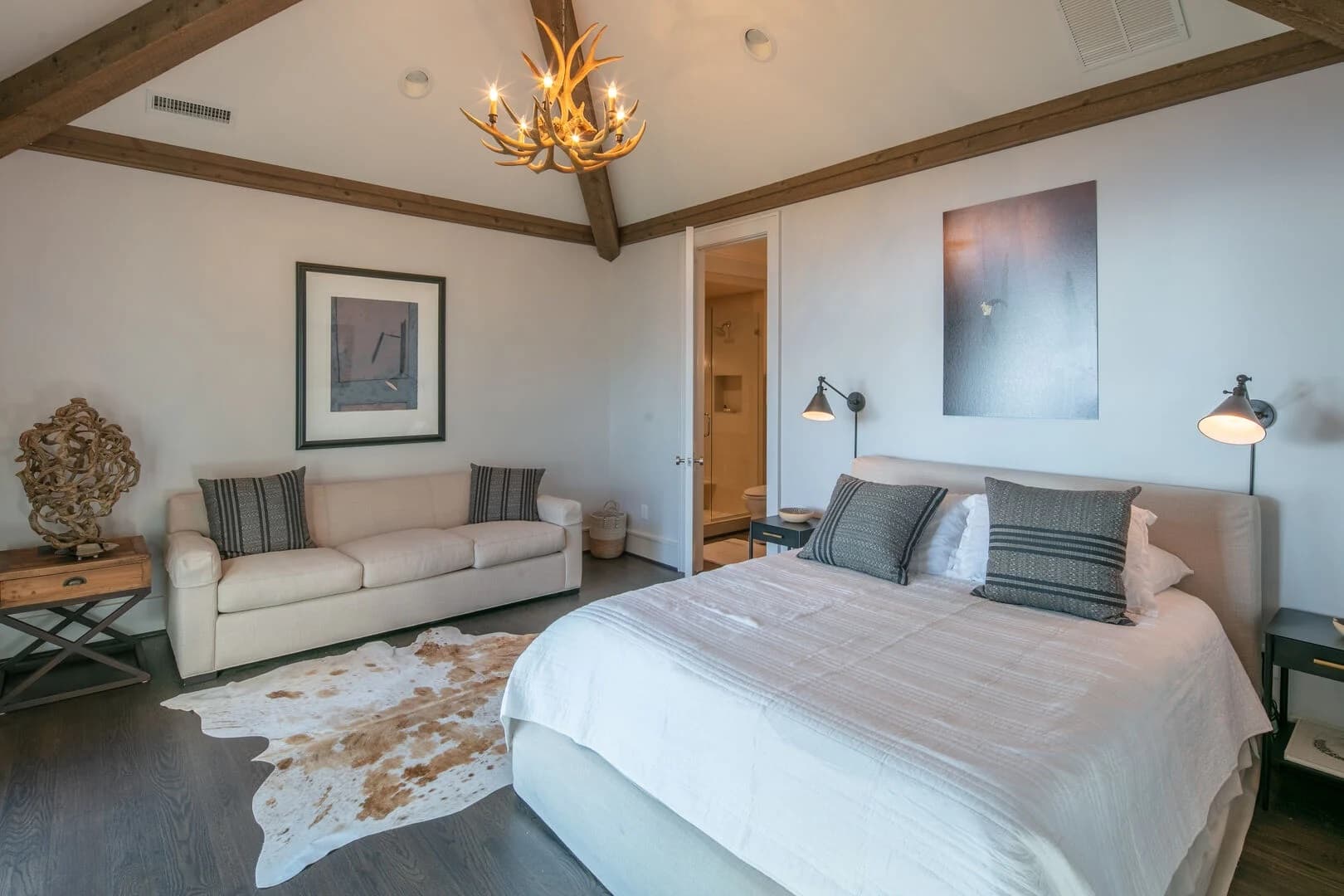 Outside Inn Place - Image 25