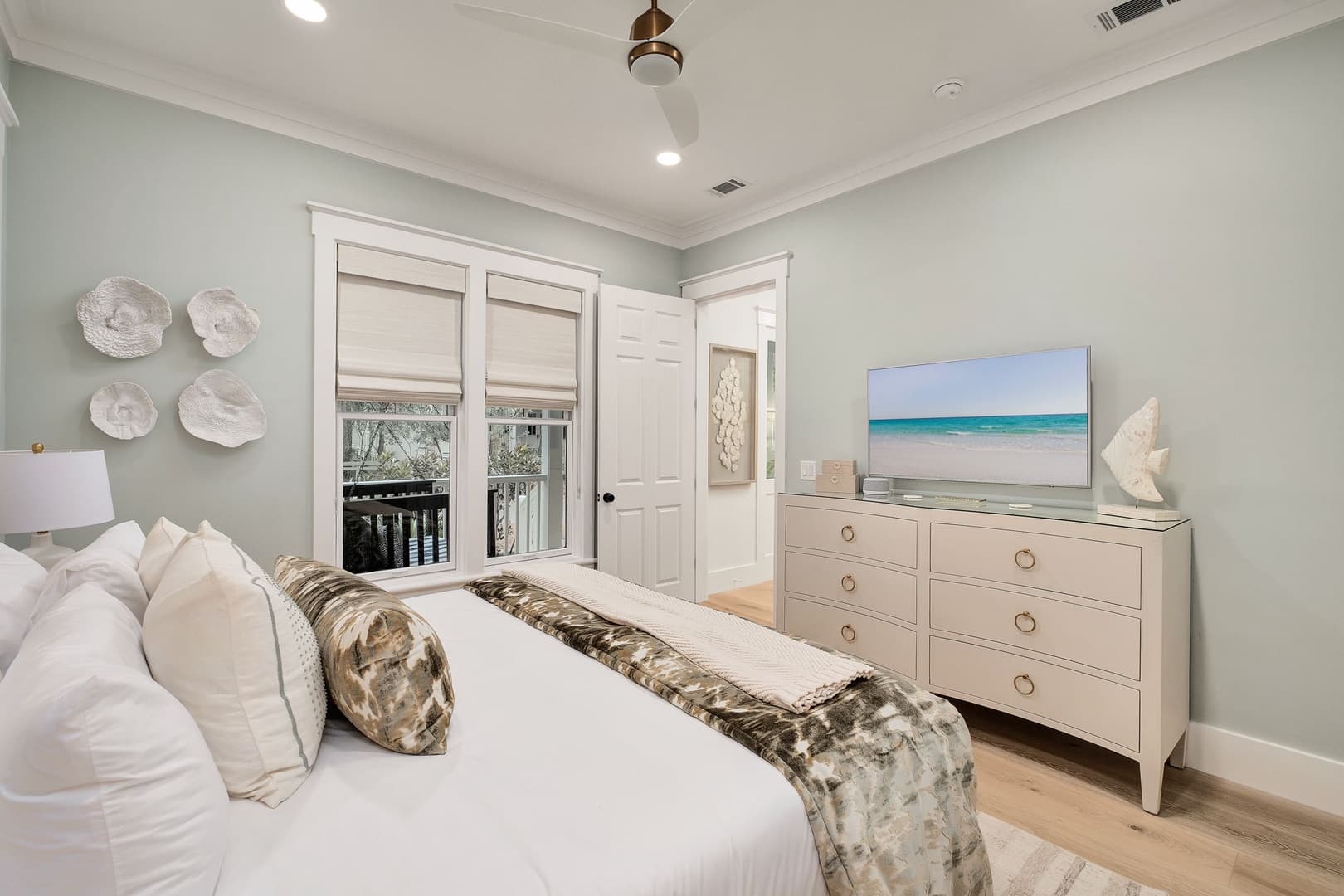 Blue Water Haven - Image 27