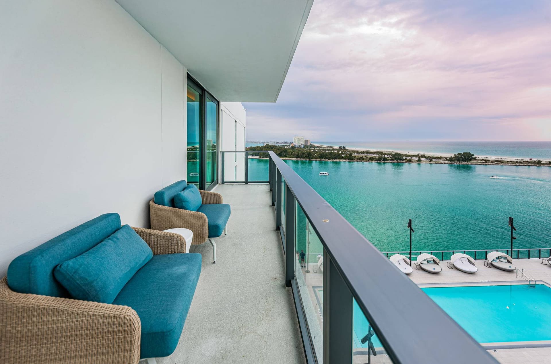 Gulfview Residence - Image 2