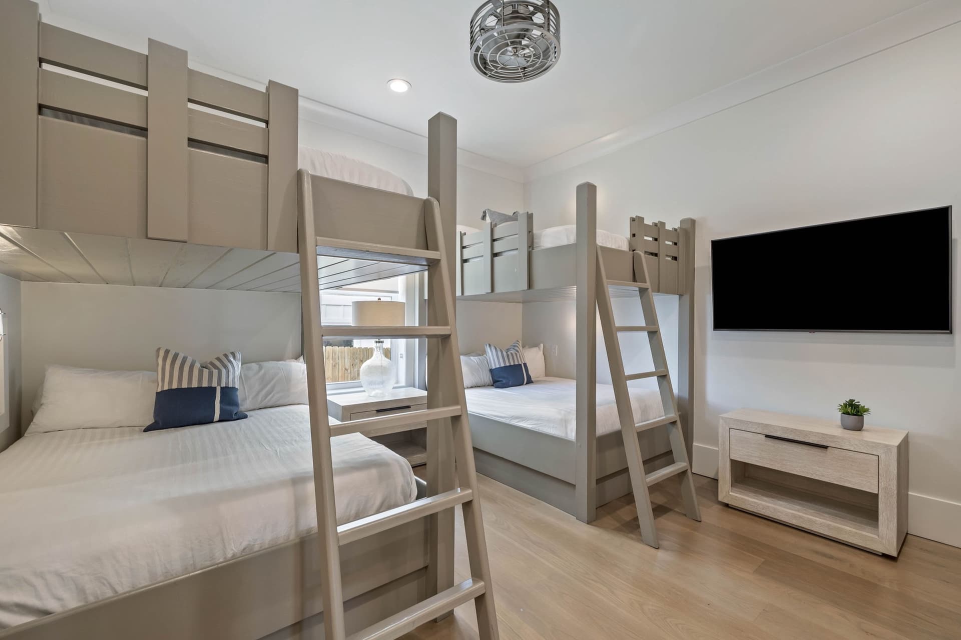 Gulf Shore Manor - Image 31