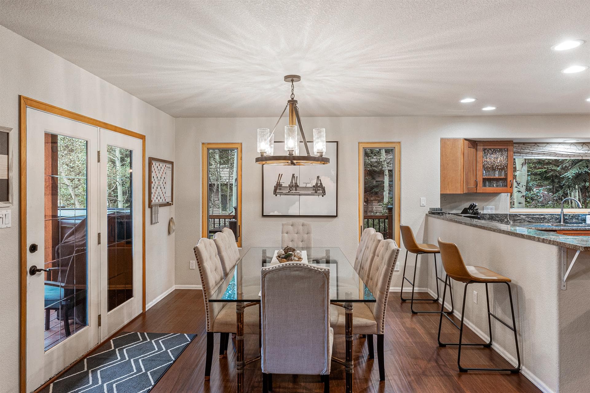 Burgundy House - Image 17