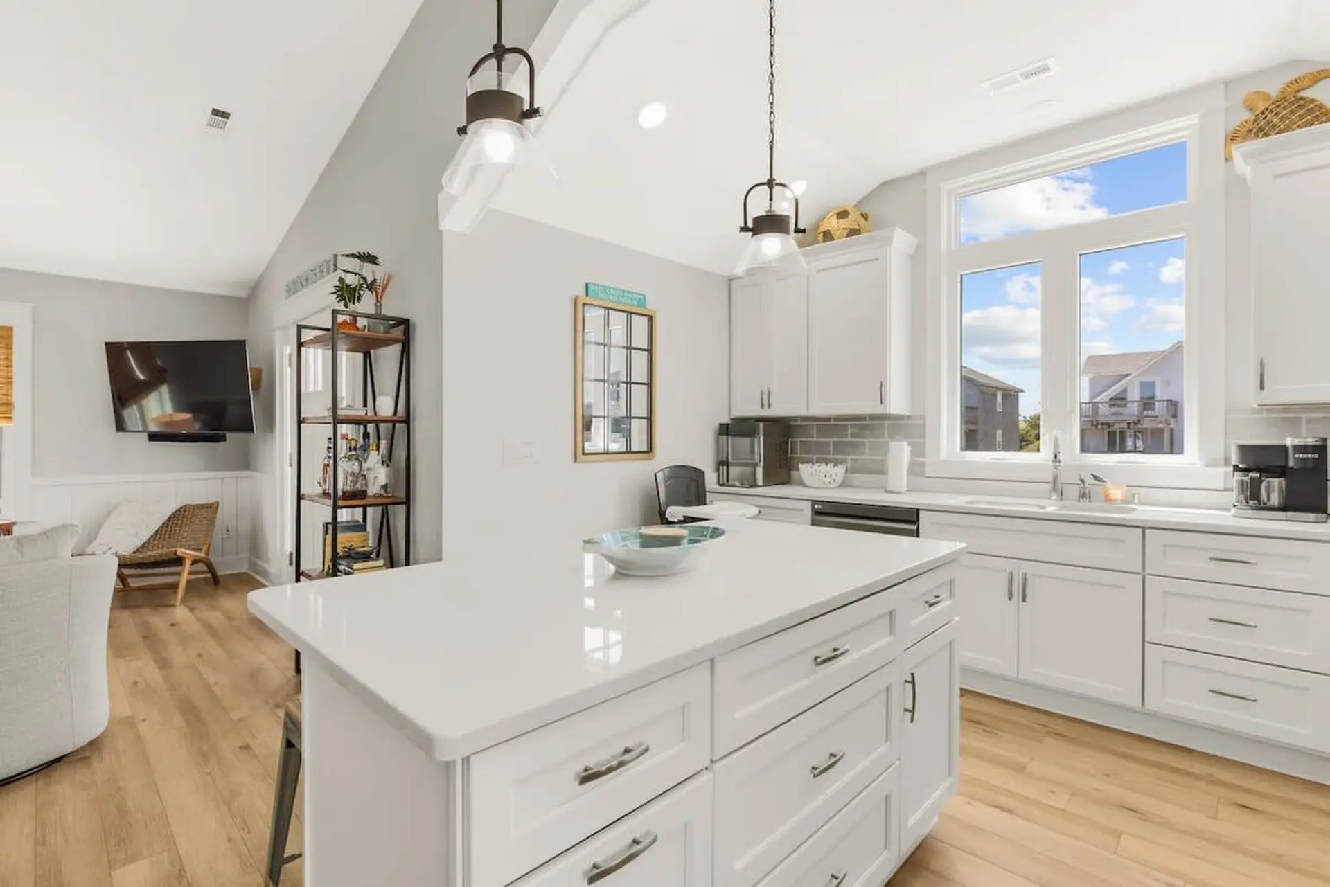 Chipwrecked - Image 24