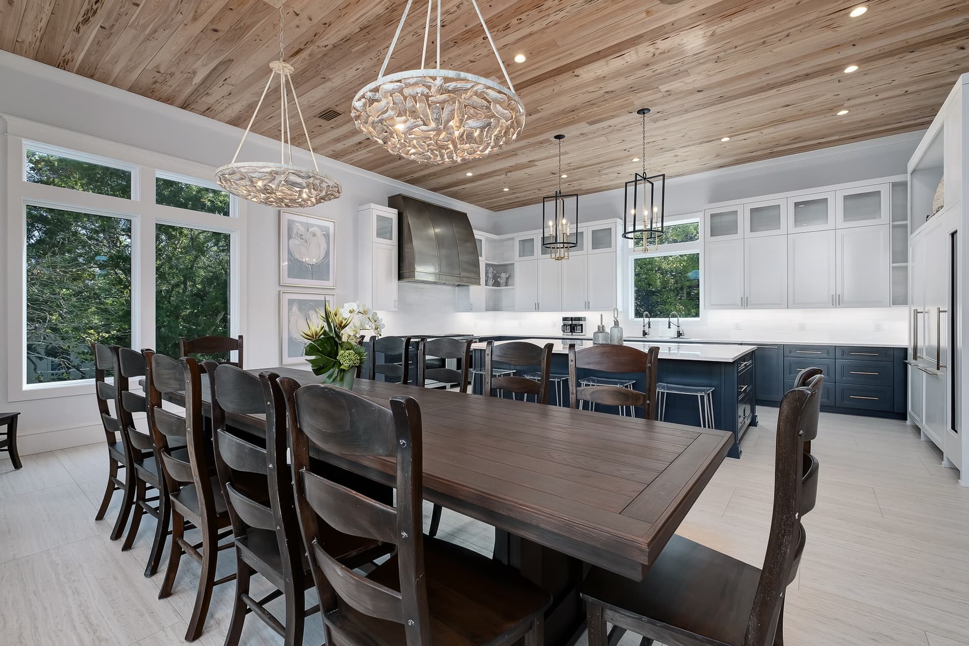 Social Manor - Image 10