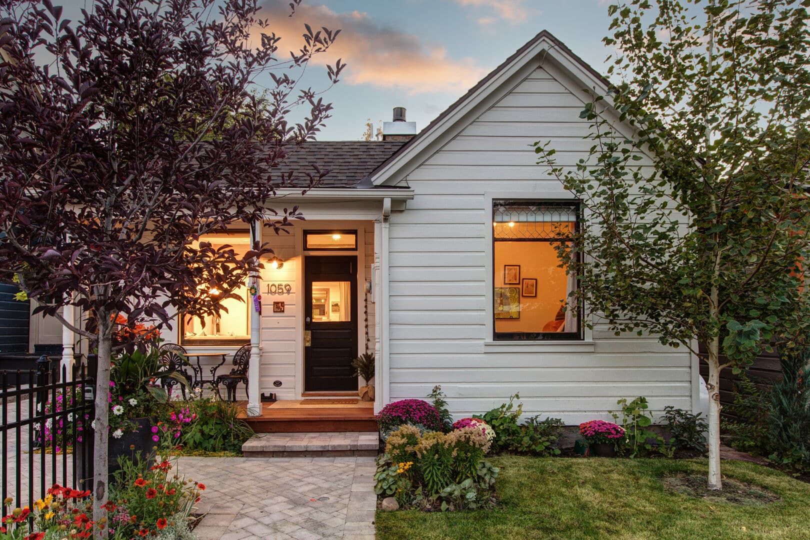 Alpine Minnie's - Image 2