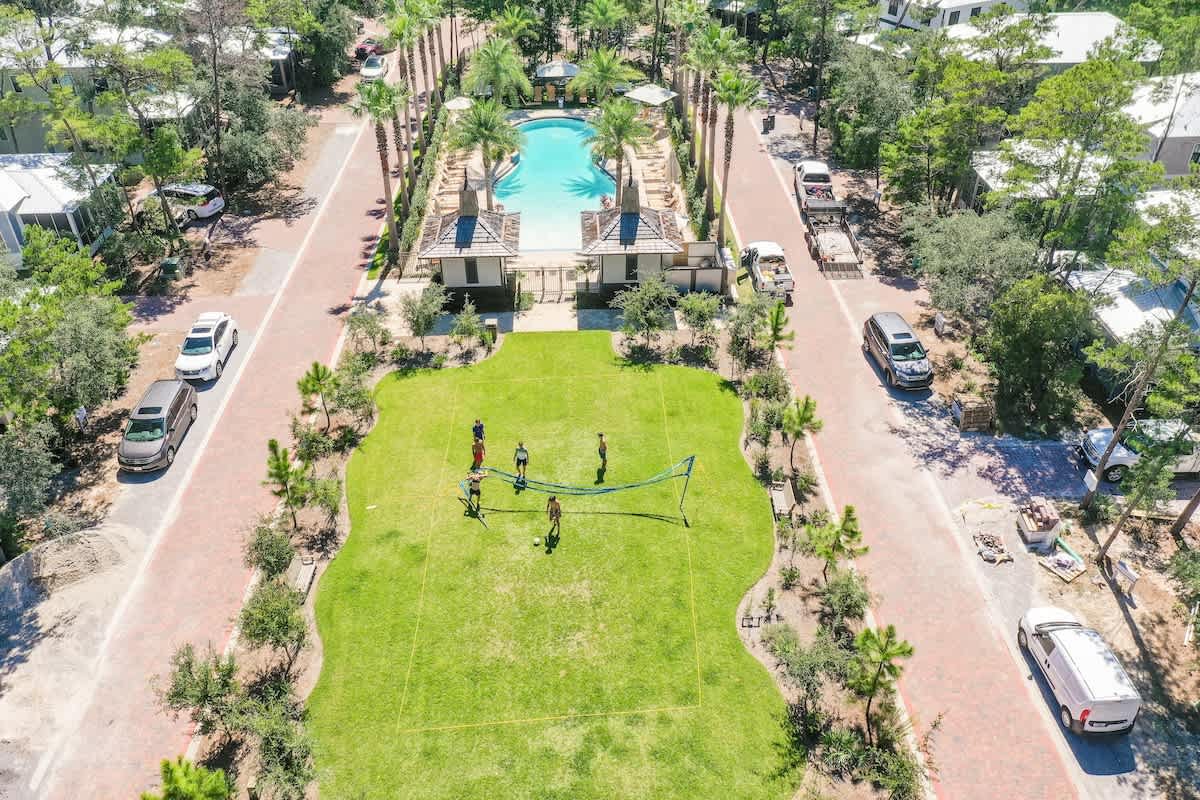 Southern Tides - Image 37