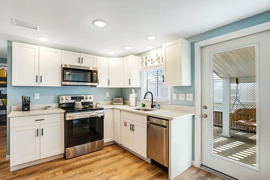 Sunset Bay - Image 10