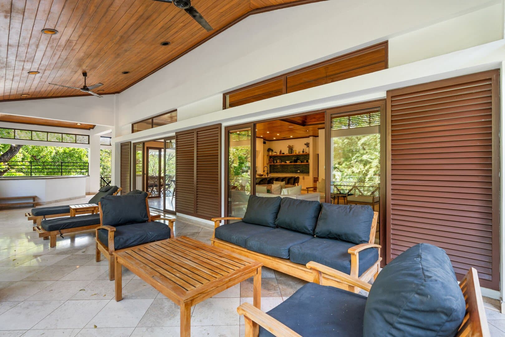 Ibis Condo #10 - Image 23