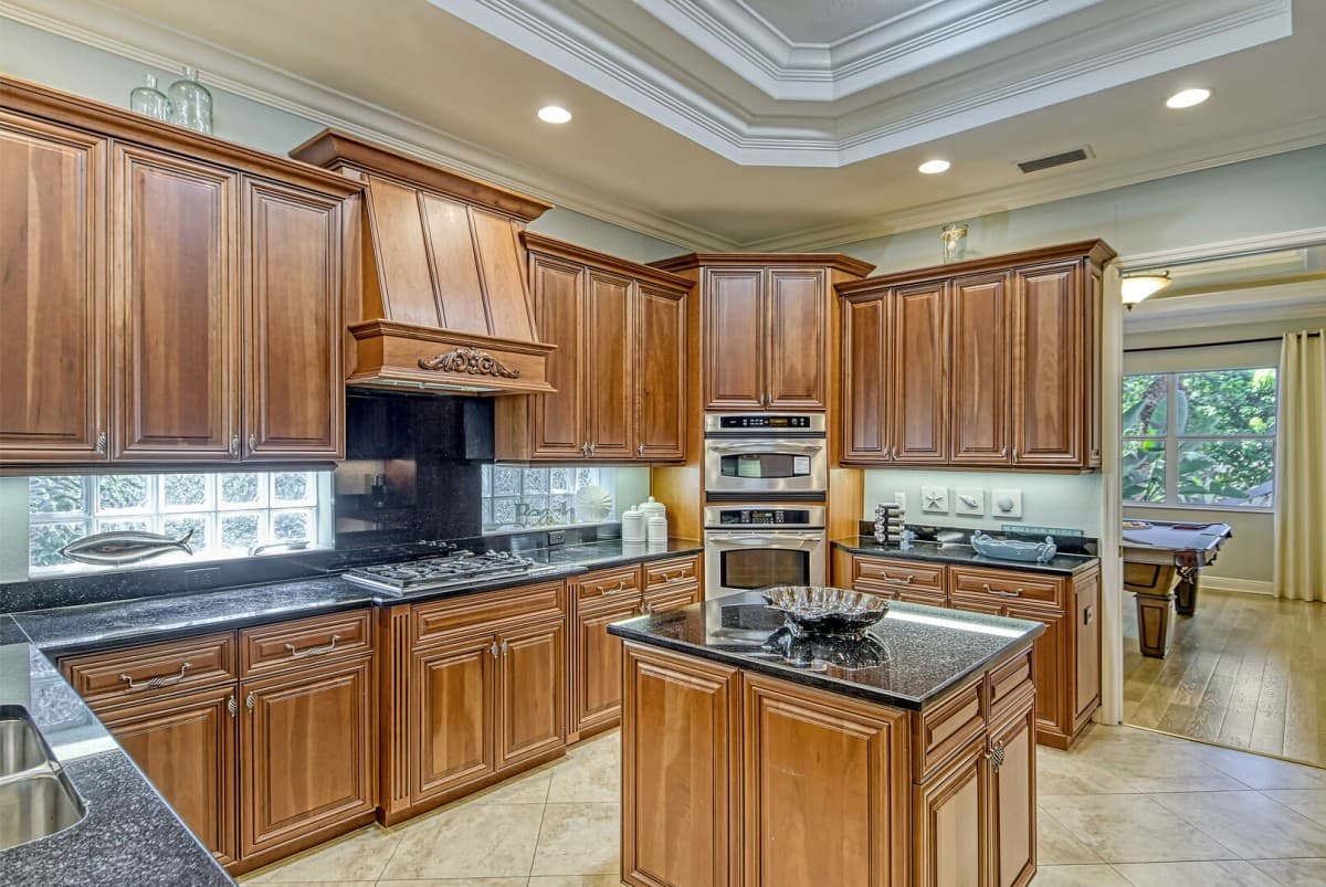 Sunburst Courtyard - Image 15