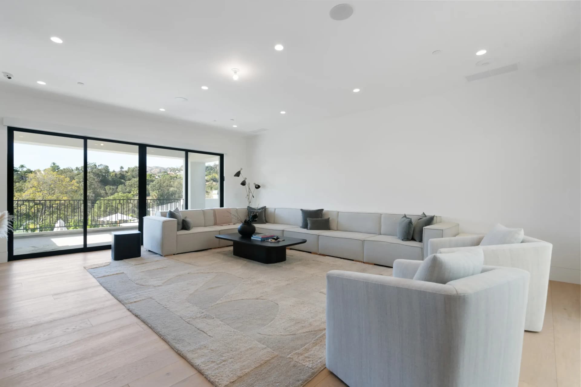 Garland Estate - Image 40