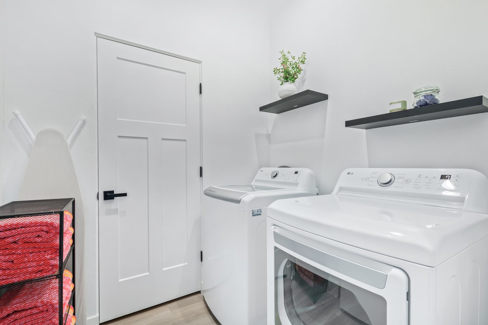 Le Cabin Noir - Image 30