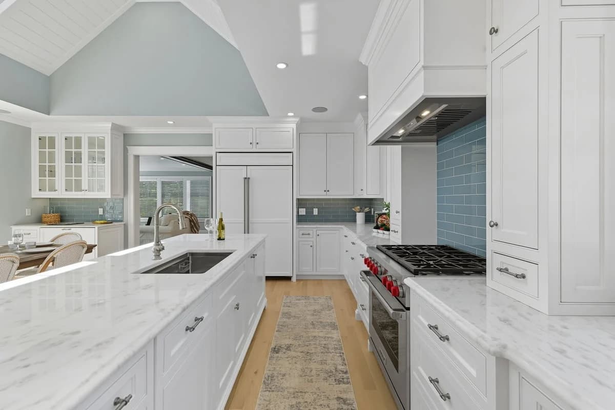 Three Buoys - Image 3