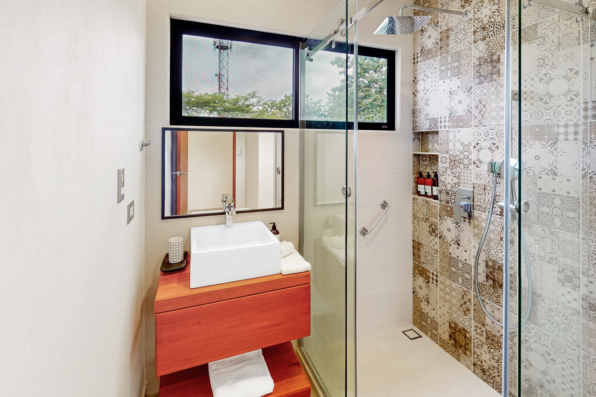 Coral Home 2 - Image 13