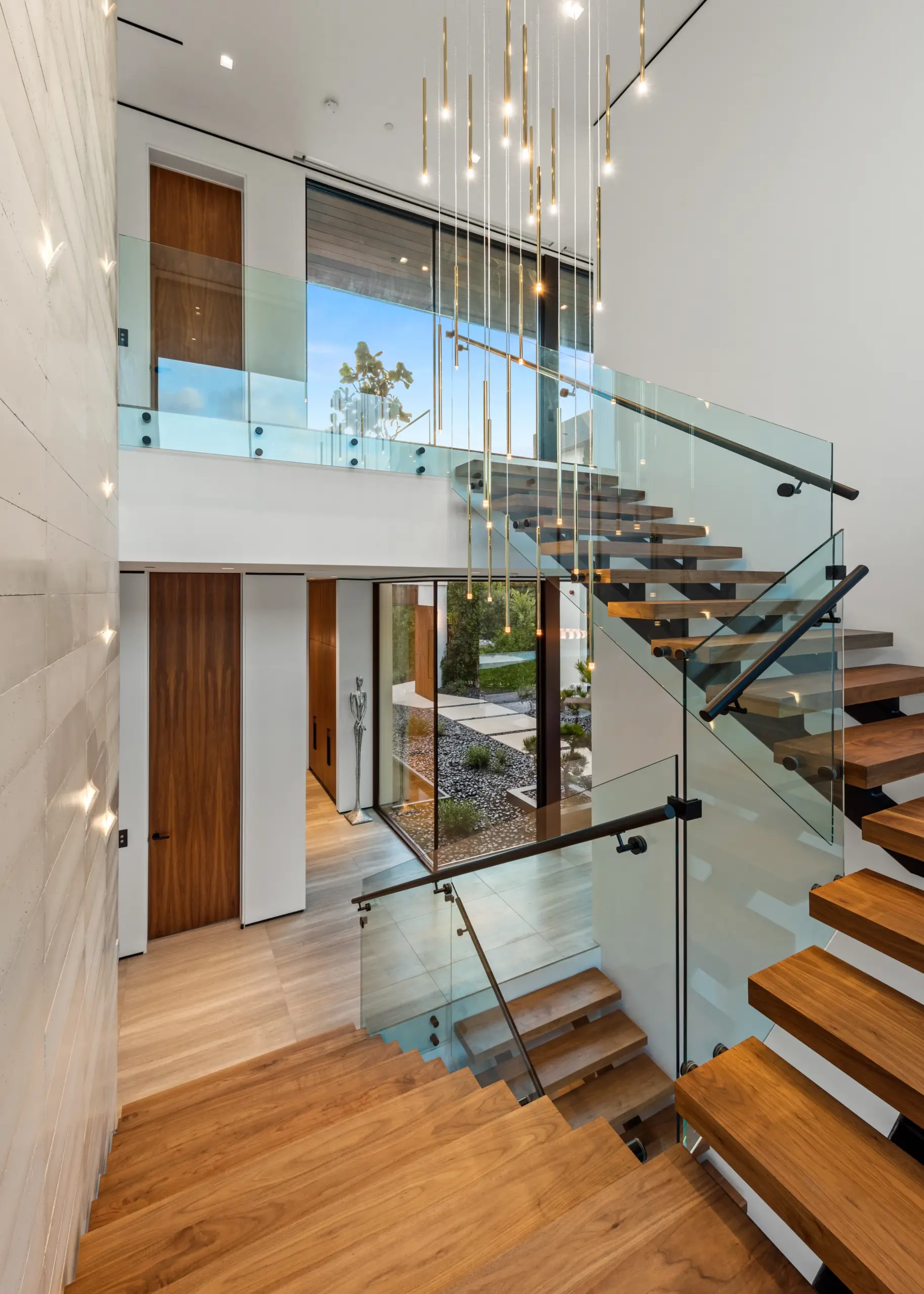 Angelo Modern - Image 13