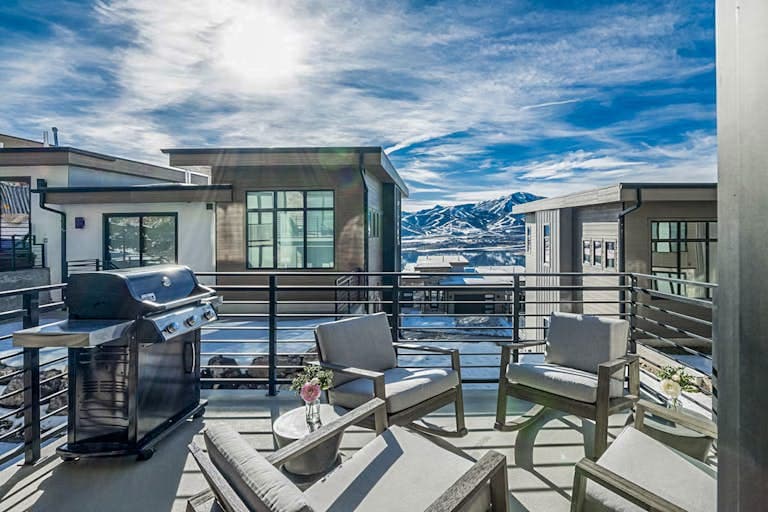 Luxury Hideout Overlook - Image 3