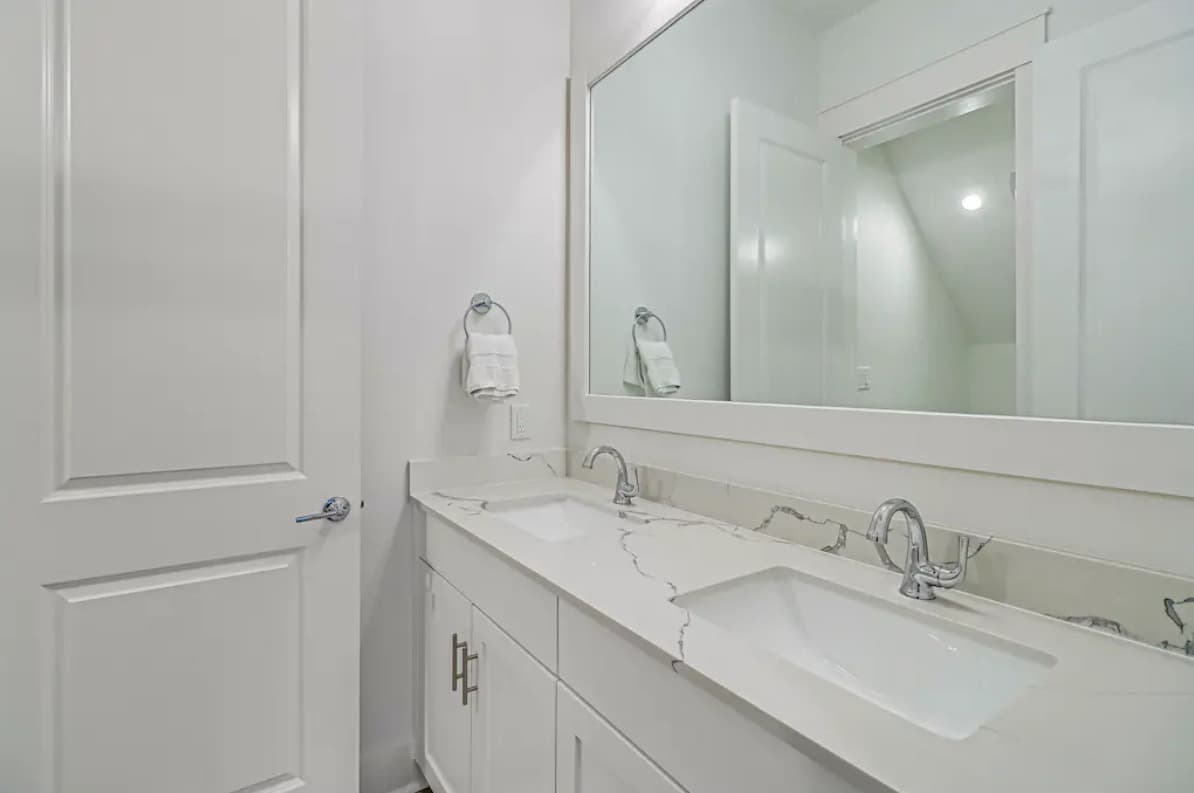 Good Life Home - Image 31