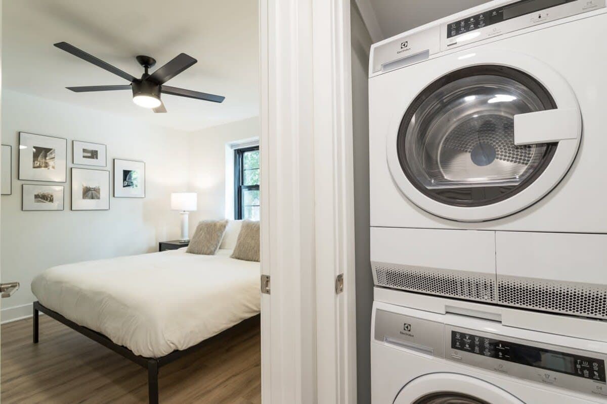 Uplifted Retreat Residence - Image 23