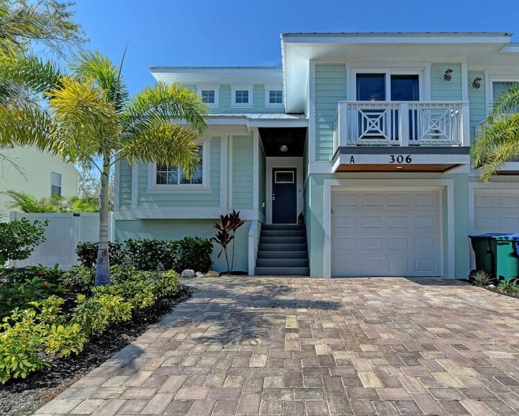 Emerald Bay - Image 24