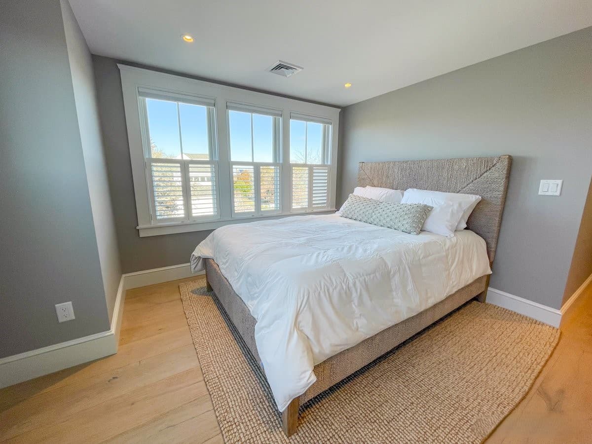 Strong Island Manse - Image 40